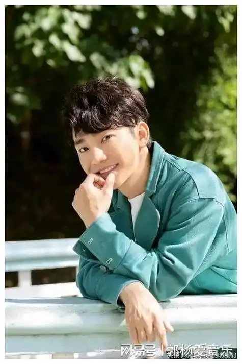 95后青年男演员:蒋龙阳光帅气十足,演技还不错,学霸一枚!