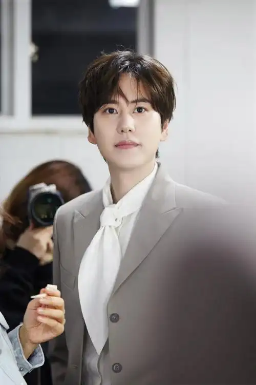 1superjunior超话圭贤超话曺圭贤超话厉旭超话金厉旭超话艺声超话金钟