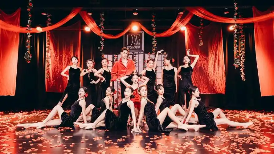 玫瑰女人!百老汇复古风编舞《perhaps perhaps perhaps》