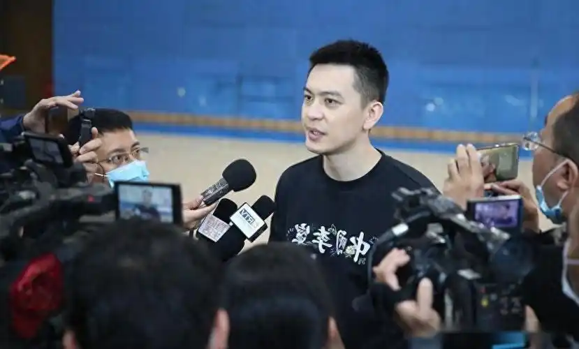 杨鸣真敢说分析辽篮核心球员性格当主帅压力大直呼男篮失败