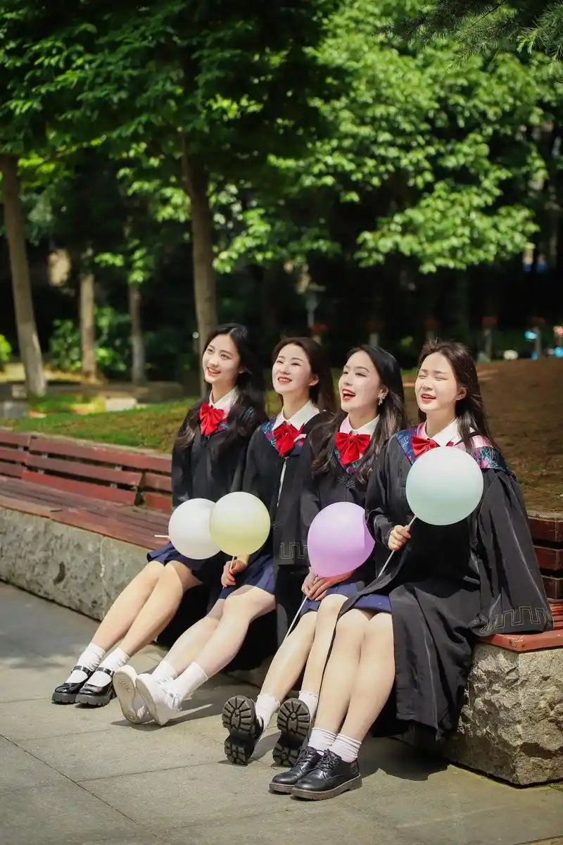 华中师范大学毕业照|寝室写真.#镜头下的那些青春年华 #我和 - 抖音