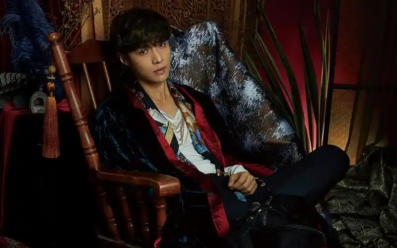 张艺兴帅气高清桌面锁屏_酷帅范儿小绵羊