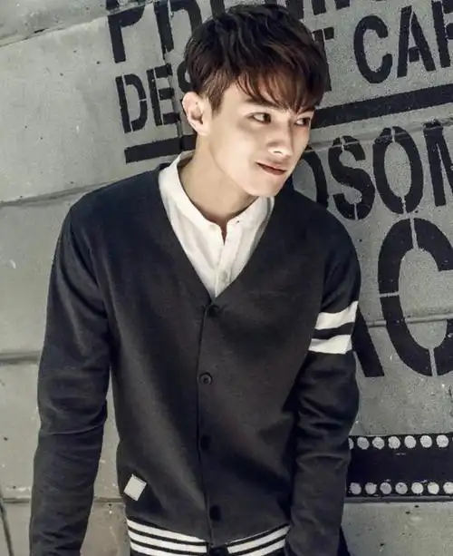 许凯早期模特时期照曝光,看那时候的颜值:于正眼光太毒了_腾讯新闻