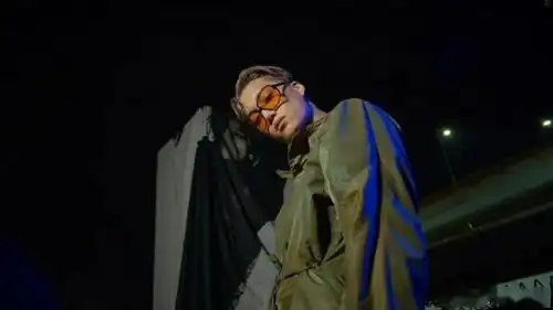 让人误以为是以五人组出道的金钟仁solo预告,不愧是concept匠人!_概念