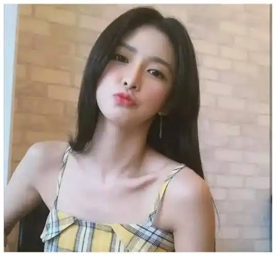 笑眼女神蔡卓宜被曝整容,旧照流出,网友:这是换脸了吗_照片_长相_美女