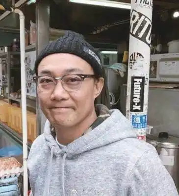 求陈奕迅微信头像!