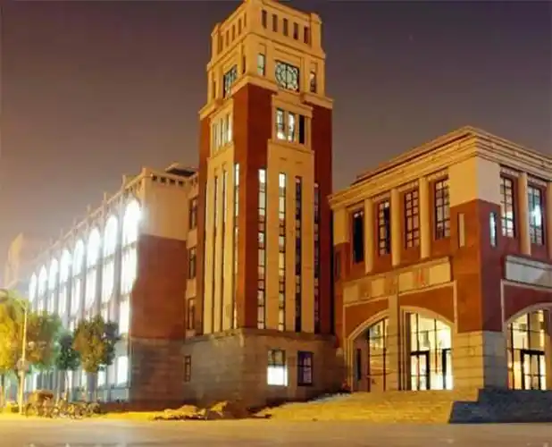 这六所上海的高校风景秀丽,还有一所国内唯一跨越三个世纪的大学