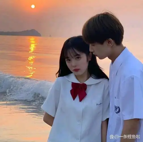 校园情头丨我的青春有个你 校园风的情侣头像,很难不爱 我本来没有