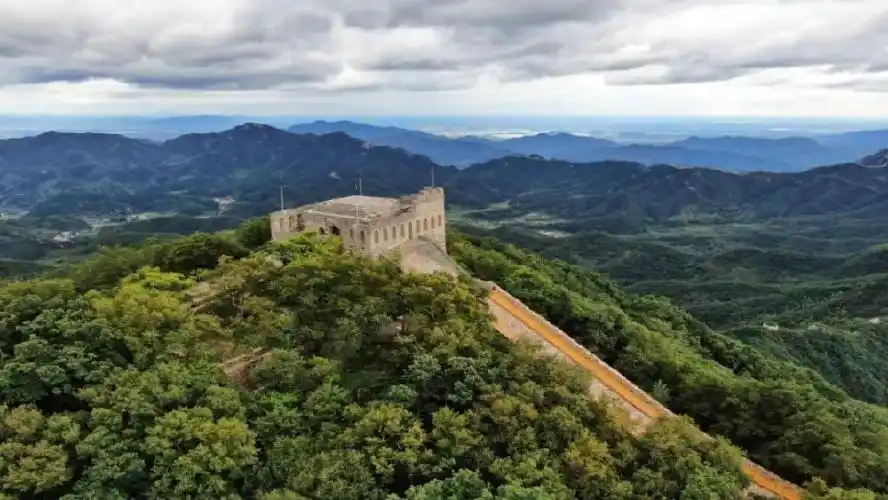 万里长城第一楼九眼楼恢复开放!