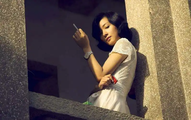 演名妓出圈的万茜,凭什么乘风破浪?