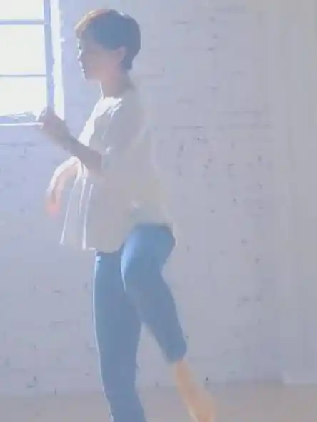 原创原创39岁孙俪光脚秀舞姿毫无违和感画面如仙境般唯美动人