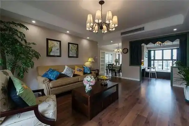 整个空间都在描述这一副温馨的家庭画面!