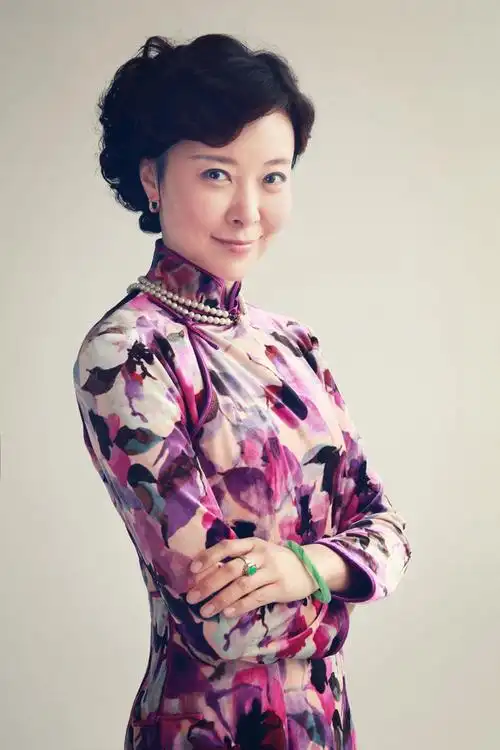 《人民的名义》柯蓝脱下制服,穿上优雅的旗袍,高贵又大气!