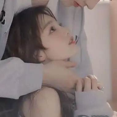 真人一男一女情侣头像图片_幸福感满满的情头唯美_三千图片网