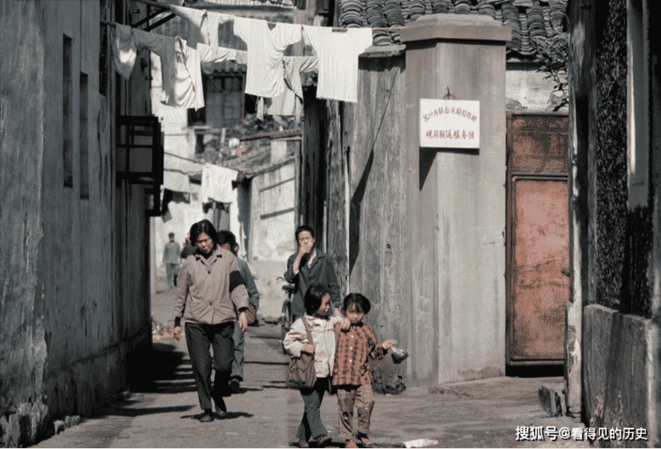 彩色老照片美国街拍大师拍摄的1979年中国