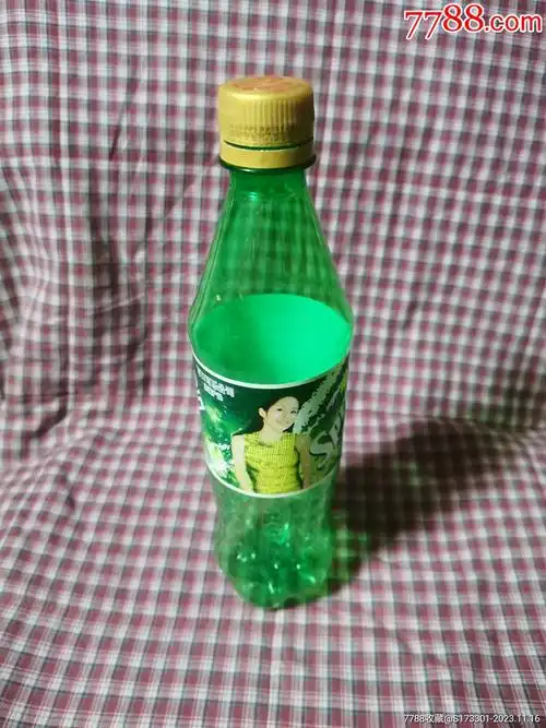 00年雪碧汽水瓶透心凉透心亮揭金盖畅饮畅赢人物瓶萧亚轩