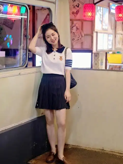 92身高155cm,体重46kg,梨形身材的橙嘻嘻～-曾经衣柜里有很多百褶裙