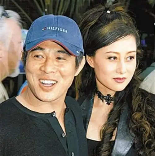 利智没做成赌王五太却被丈夫李连杰宠成了最幸福的女人