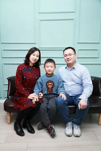 陈振雷家庭照片财务共享中心魏芳家庭故事魏芳,女,财务共享中心科员