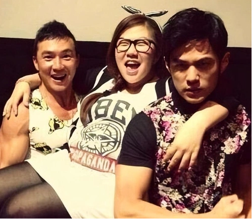 没想到周杰伦这样看似冷漠的人居然对经纪人如此友好?