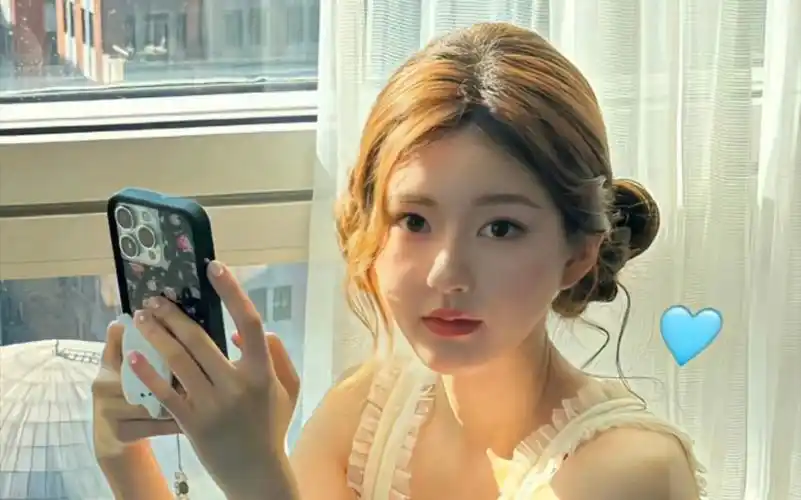 赵露思微信头像壁纸