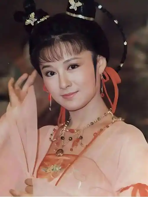 当年红到发紫,一生未育,75岁仍活成少女_潘迎紫_时候_武则天