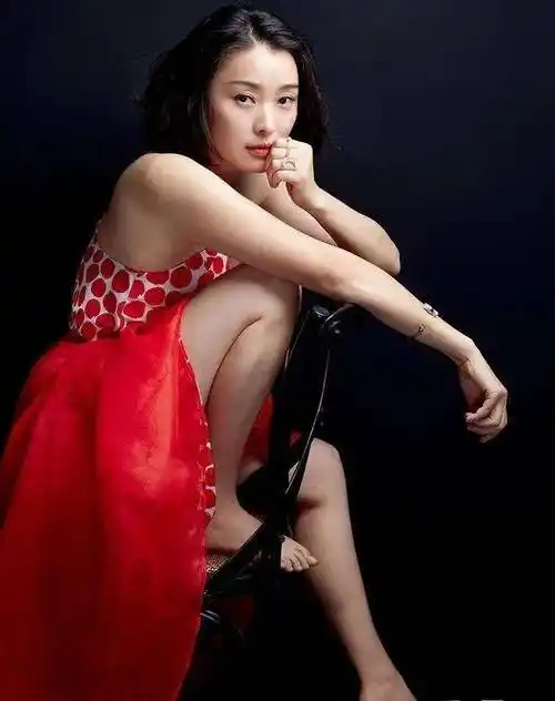 惊艳,靓丽的吴越_极致_好身材_吊带