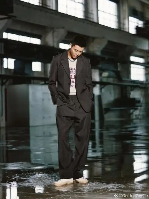 golden goose 品牌全球代言人@william威廉陈伟霆身着全新super-star