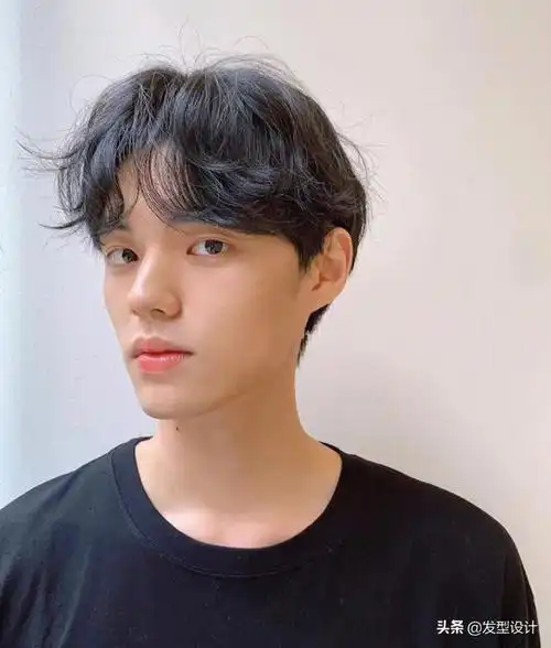 男士时尚短发发型图片推荐(今年流行帅气男士短发发型30款)(2)