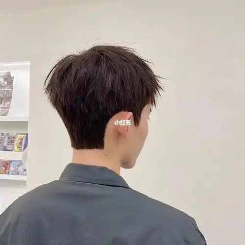 好看的后脑勺怎么剪成的  男生发型后脑勺可