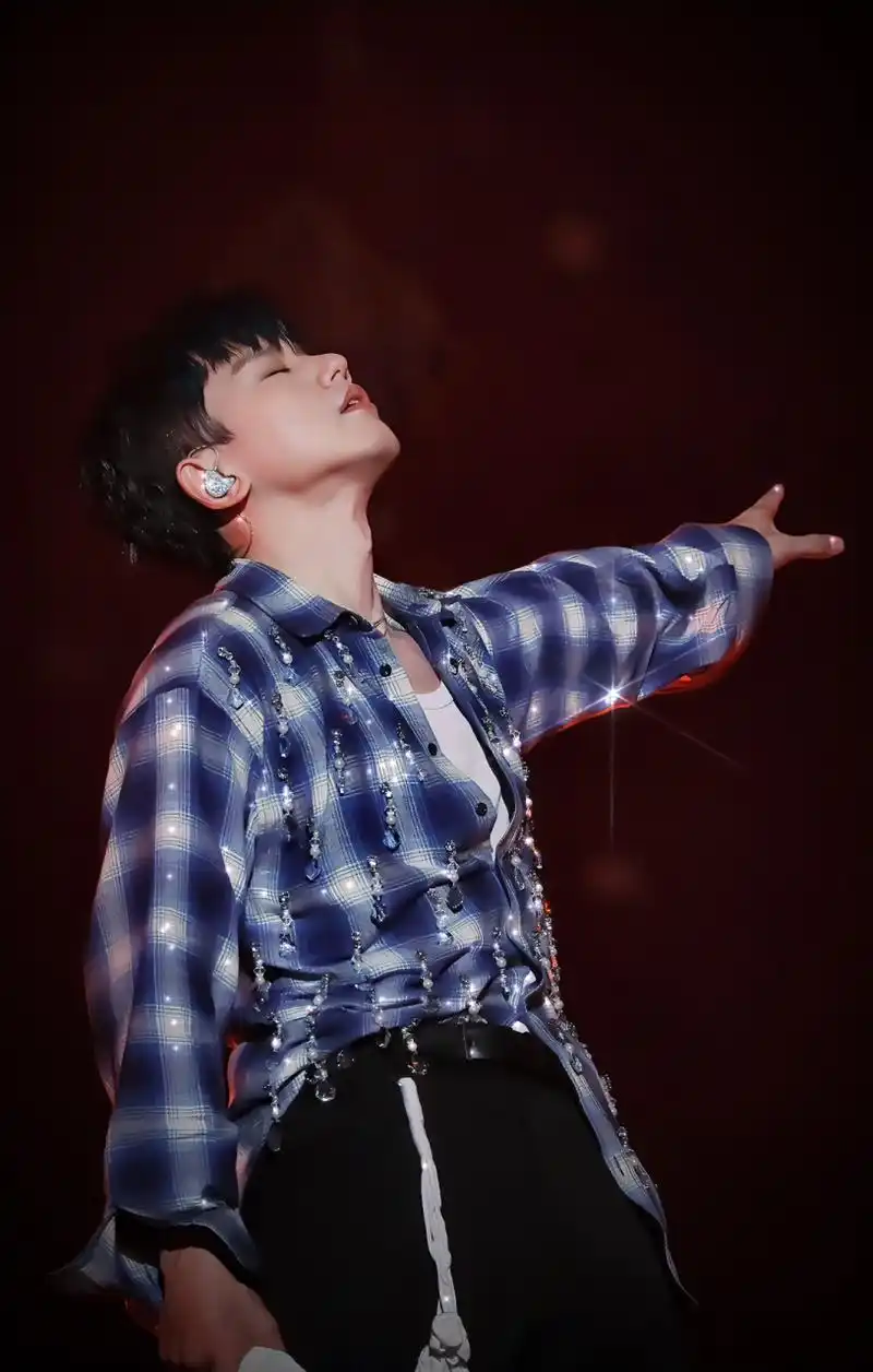 78@张杰广州演唱会星海因你闪「曜」,相逢因你心动.