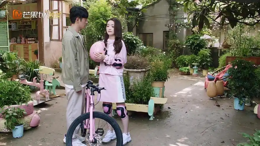 求李浅11集那套粉色运动套装同款链接