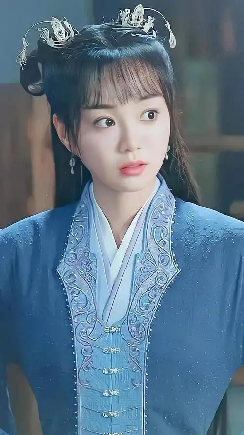 胡意旋饰演洛锦桑