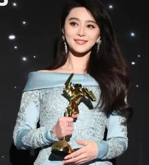 偷税8亿的范冰冰现状怎样?在国外复出迎事业巅峰,背后金主现身