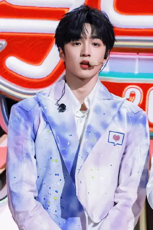 刘耀文主演电影票房破20亿##刘耀文电影第二十条