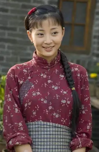 殷桃《女人一辈子》剧照新浪娱乐讯 陈家林导演的大戏《女人一辈子》