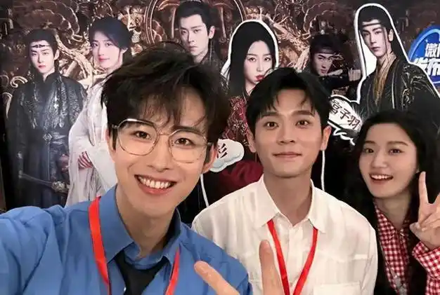 模特|编剧|朱梓骁|黄永玉|圈里圈外|电影导演_网易订阅