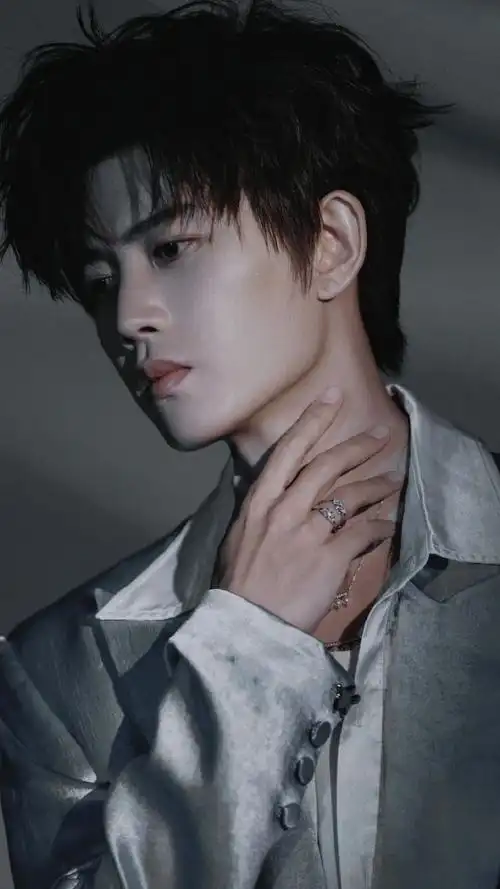 帅出天际的任#任嘉伦