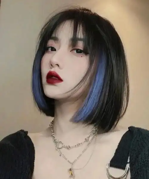 短发77挂耳挑染