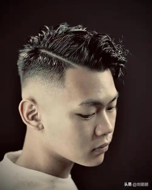 男生发型大全(帅气男生发型大全)