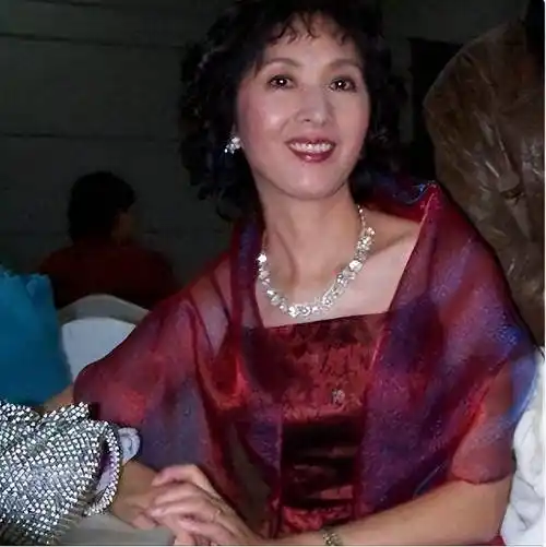 她曾是"内地第一美人",与丈夫恩爱37年零绯闻,今70岁风采依旧_龚雪