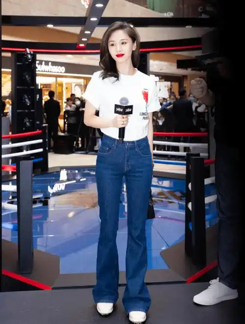 王子文的裤子怎么穿上好像开了长腿特效