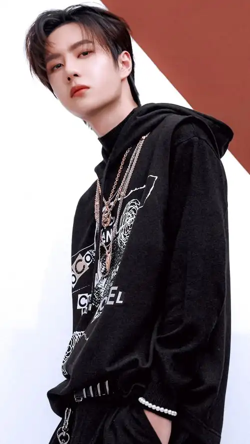 这就是街舞3宣传图 修图 @uniq-王一博 拽