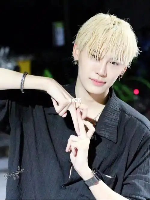 穿搭混剪文总boun越看越帅