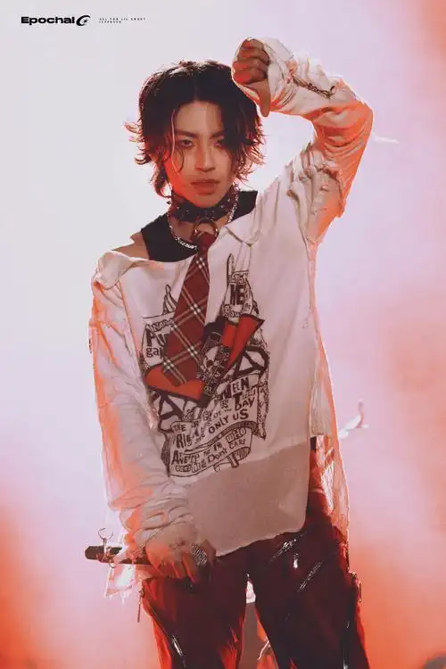 小鬼王琳凯超话9615#小鬼把更多时间花在音乐上#38393737