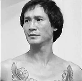 老牌打星陈惠敏现身黑帮集会被警方带走调查