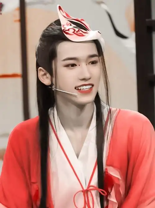 有没有宋亚轩的帅照,最好是没刘海没水印超a的那种,越多越好? - 知乎