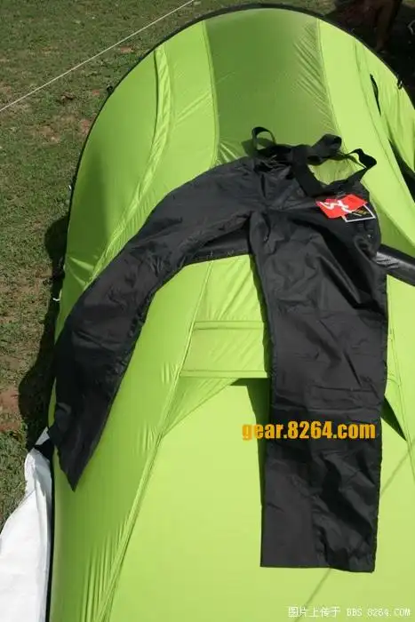 修身设计和时尚的完美结合斯高斯达女款冲锋裤体验