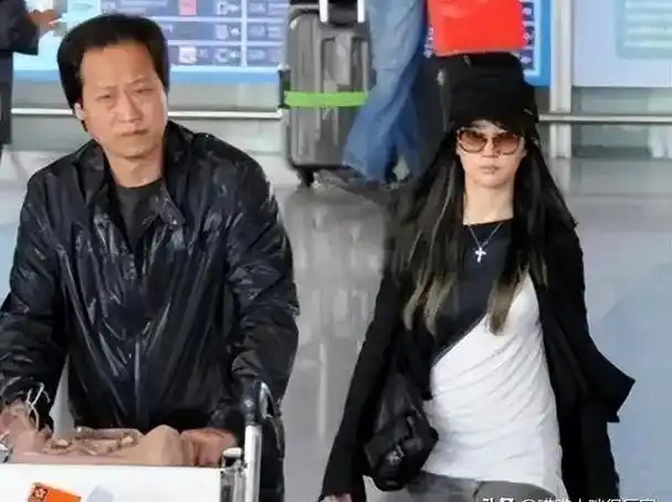 幸运的刘亦菲:出道就演女主,母亲帮助她成功,陈金飞是贵人