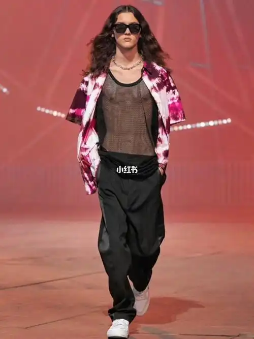 每天欣赏一场时装秀ami